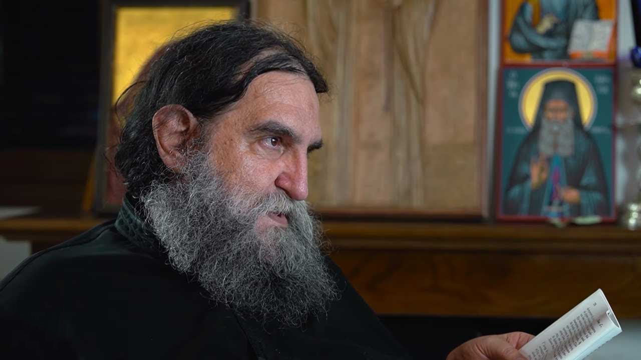 π. Ευάγγελος Παπανικολάου